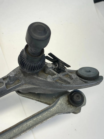 07-08 BMW 335XI FRONT WINDSHIELD WIPER MOTOR LINKAGE TRANSMISSION OEM 7161711-04
