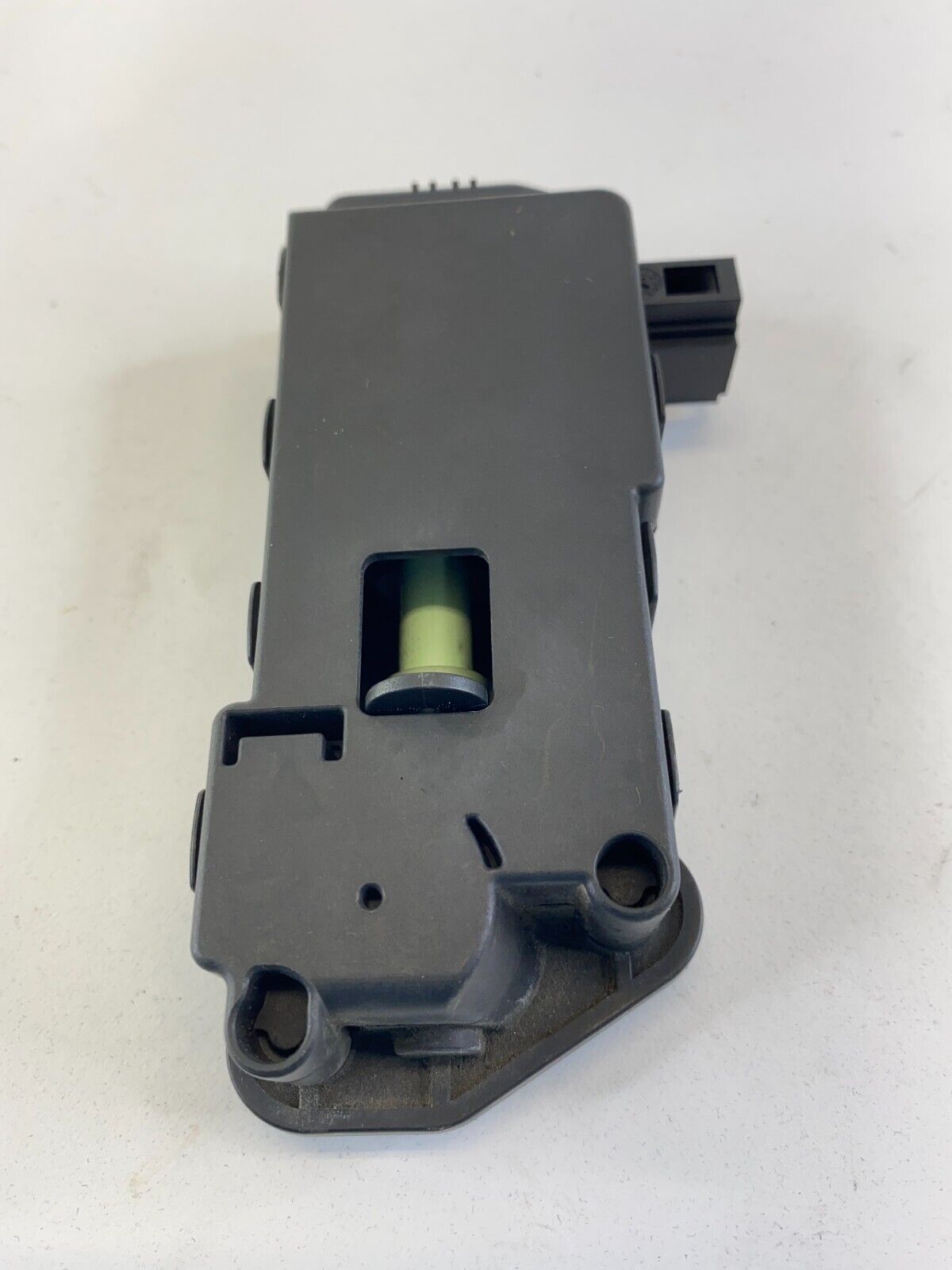 2004-2011 Volvo S40 Sedan 2.4L Fuel Filler Door Lock Actuator Motor 30716754 OEM