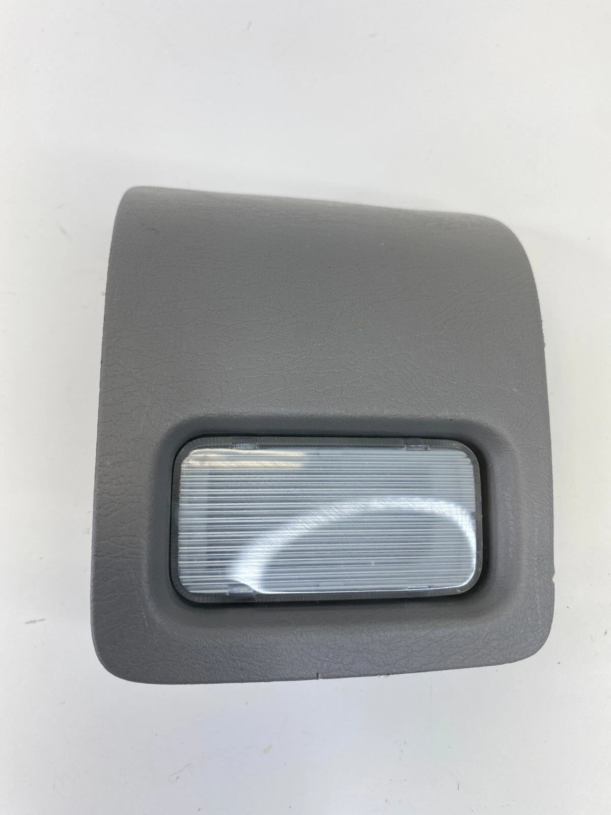 2004-2010 TOYOTA SIENNA REAR LEFT SIDE COURTESY LIGHT LAMP 62539-AE020 OEM