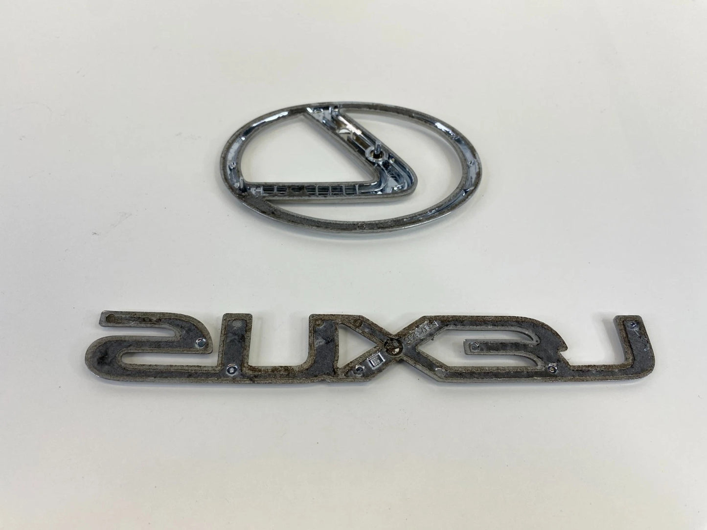 2002 2003 Lexus ES300 Rear Trunk Lid Emblem Logo Badge Chrome OEM