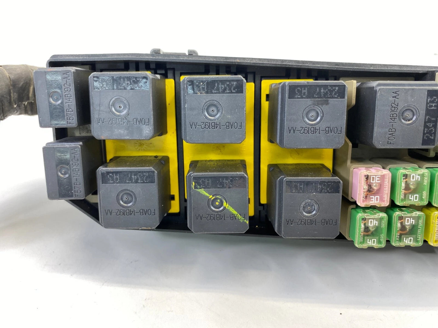 01-04 FORD ESCAPE 2.0L L4 MANUAL TRANS ENGINE FUSE BOX RELAY JUNCTION BLOCK OEM