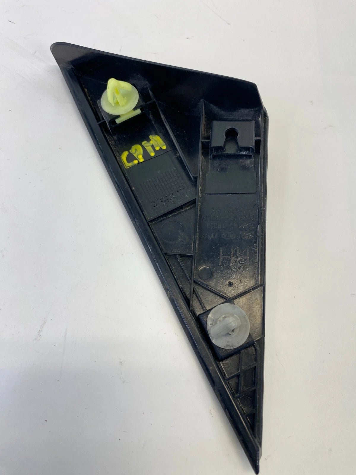 12-17 HYUNDAI ACCENT RIGHT EXTERIOR FENDER CORNER TRIM MOLDING 86190-1R000 OEM