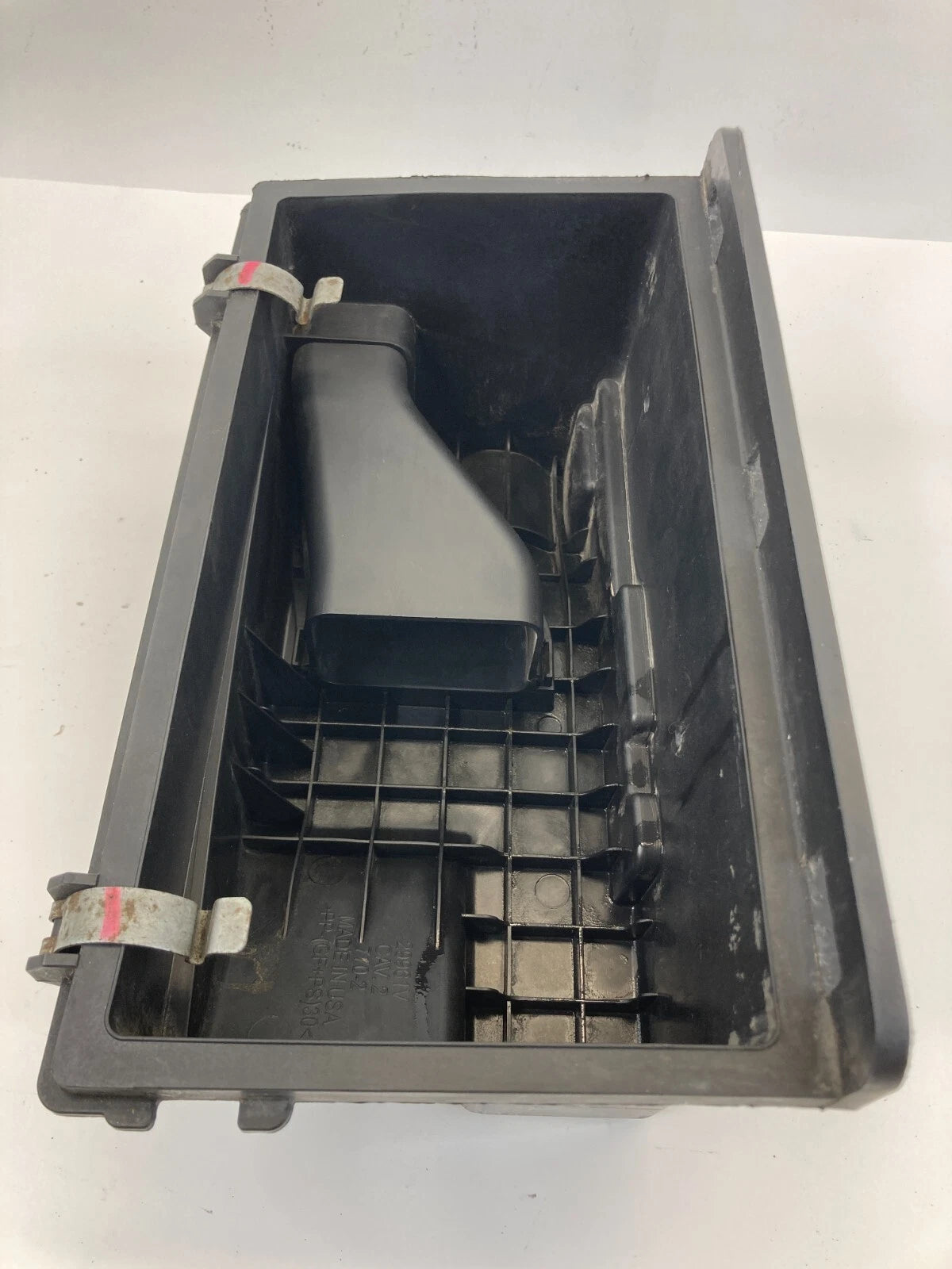 2007 2008 2009 DODGE CALIBER 2.0L L4 16V AIR INTAKE CLEANER BOX LOWER COVER OEM