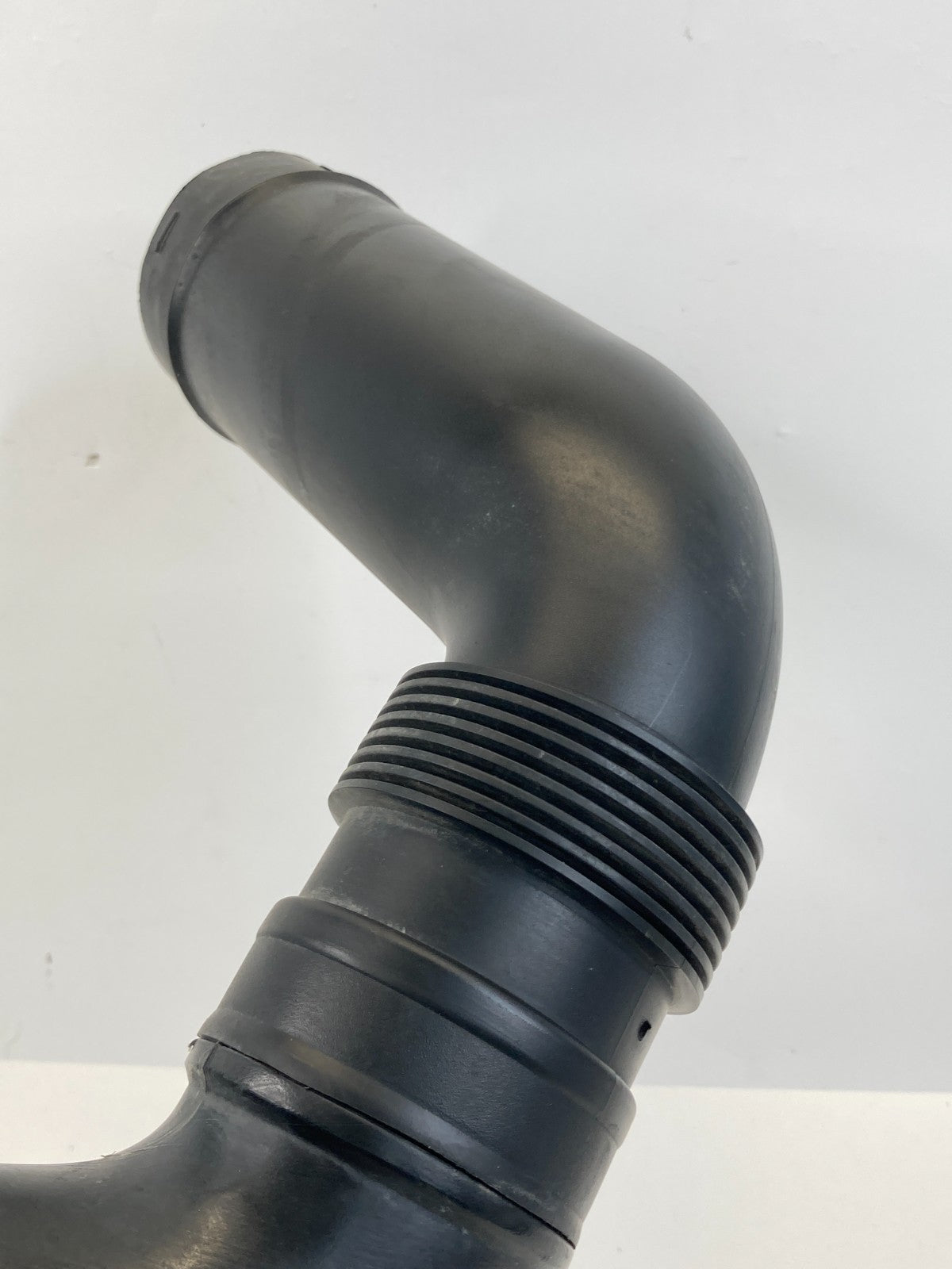 2003 2004 2005 2006 Saab 9-3 Air Intake Hose Duct Outlet Tube Pipe 12785069 OEM