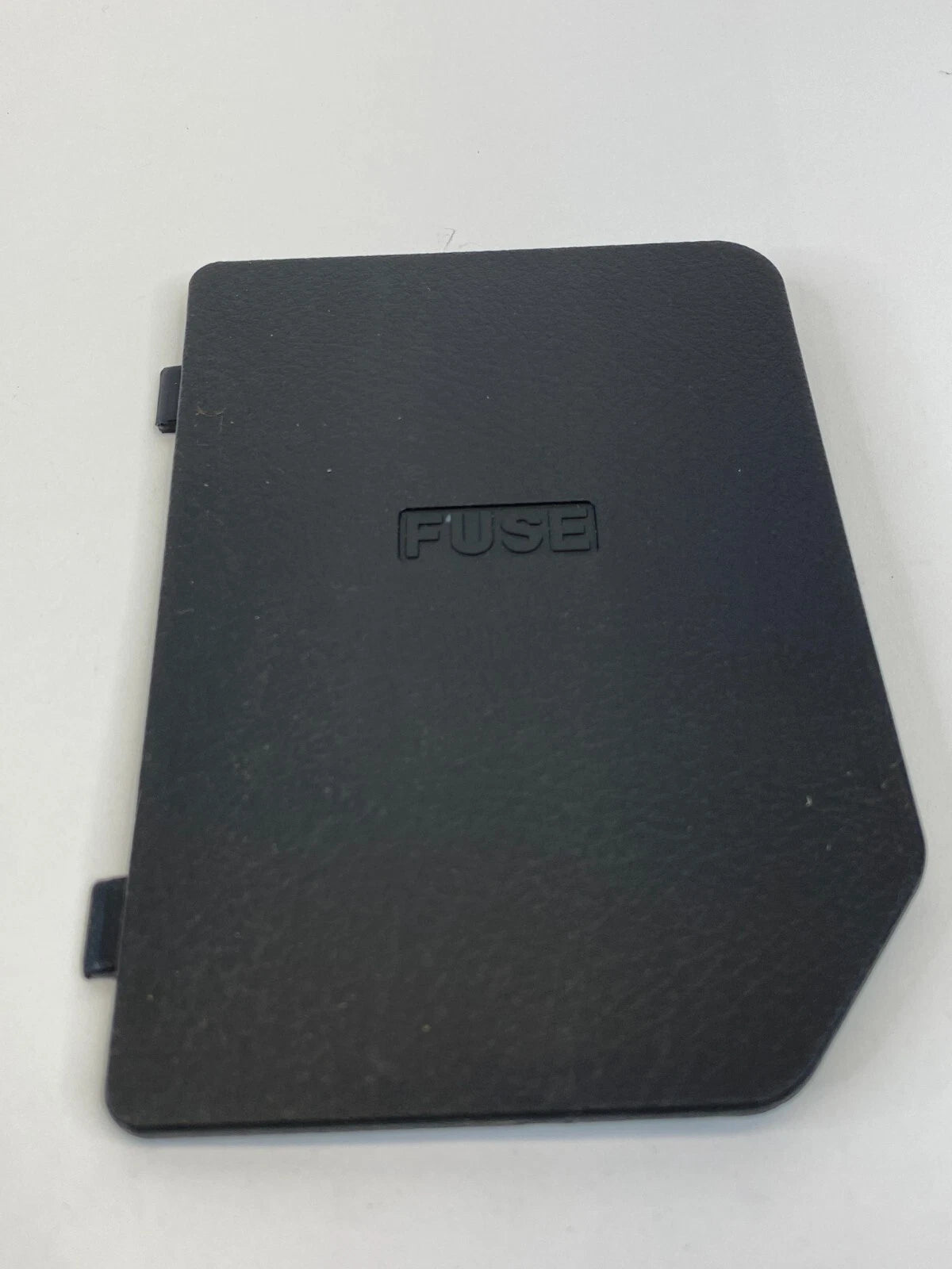 2009-2011 CHEVROLET AVEO DASH INTERIOR CABIN FUSE BOX LID DOOR COVER TRIM OEM