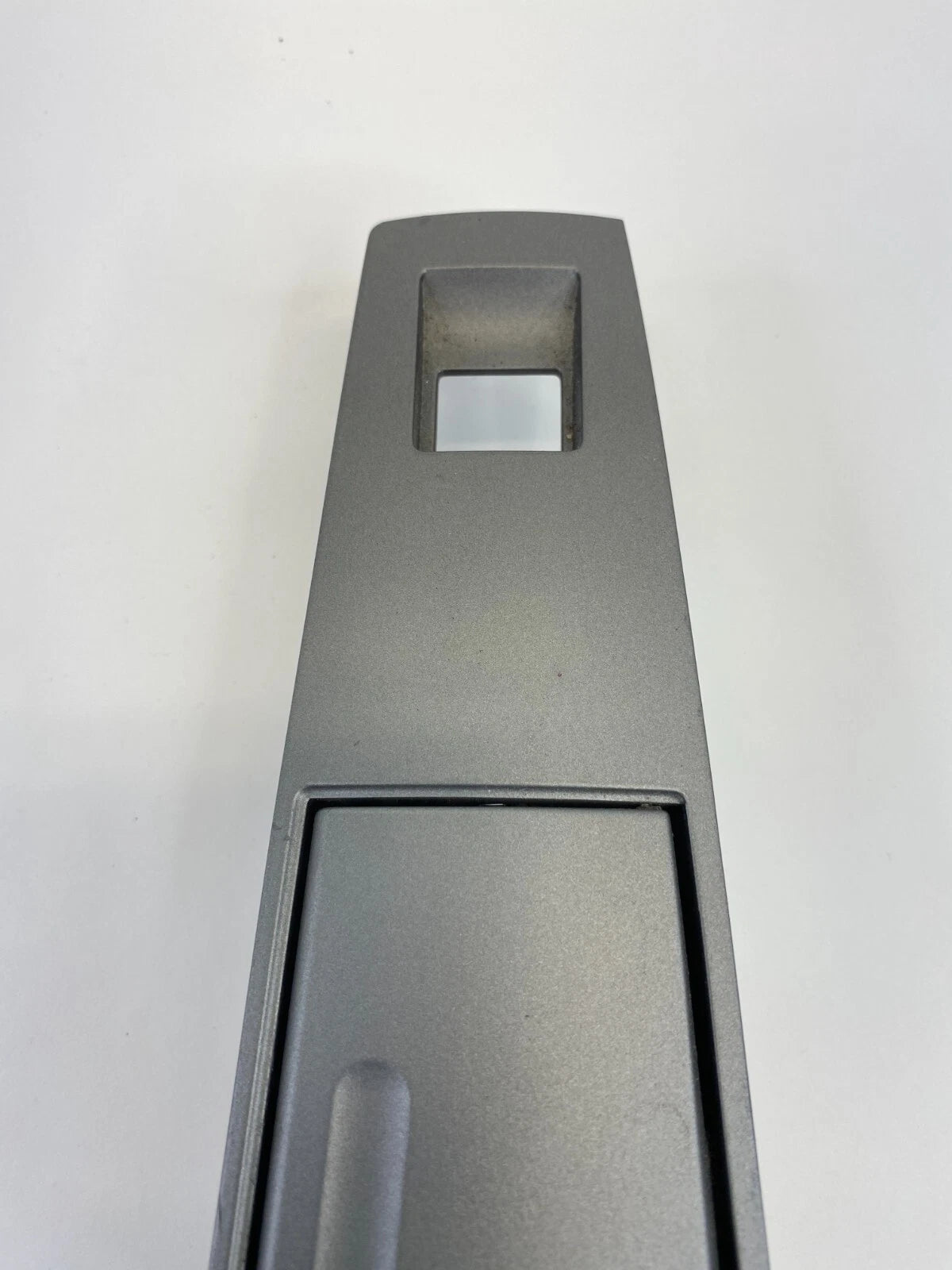 02-05 BMW 745I 745LI REAR RIGHT SIDE WINDOW SWITCH COVER TRIM BEZEL 100014838