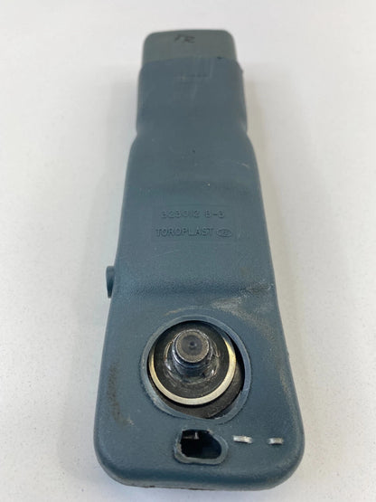1997-2002 FORD ESCORT FRONT RIGHT PASSENGER SIDE SEAT BELT BUCKLE CLIP OEM