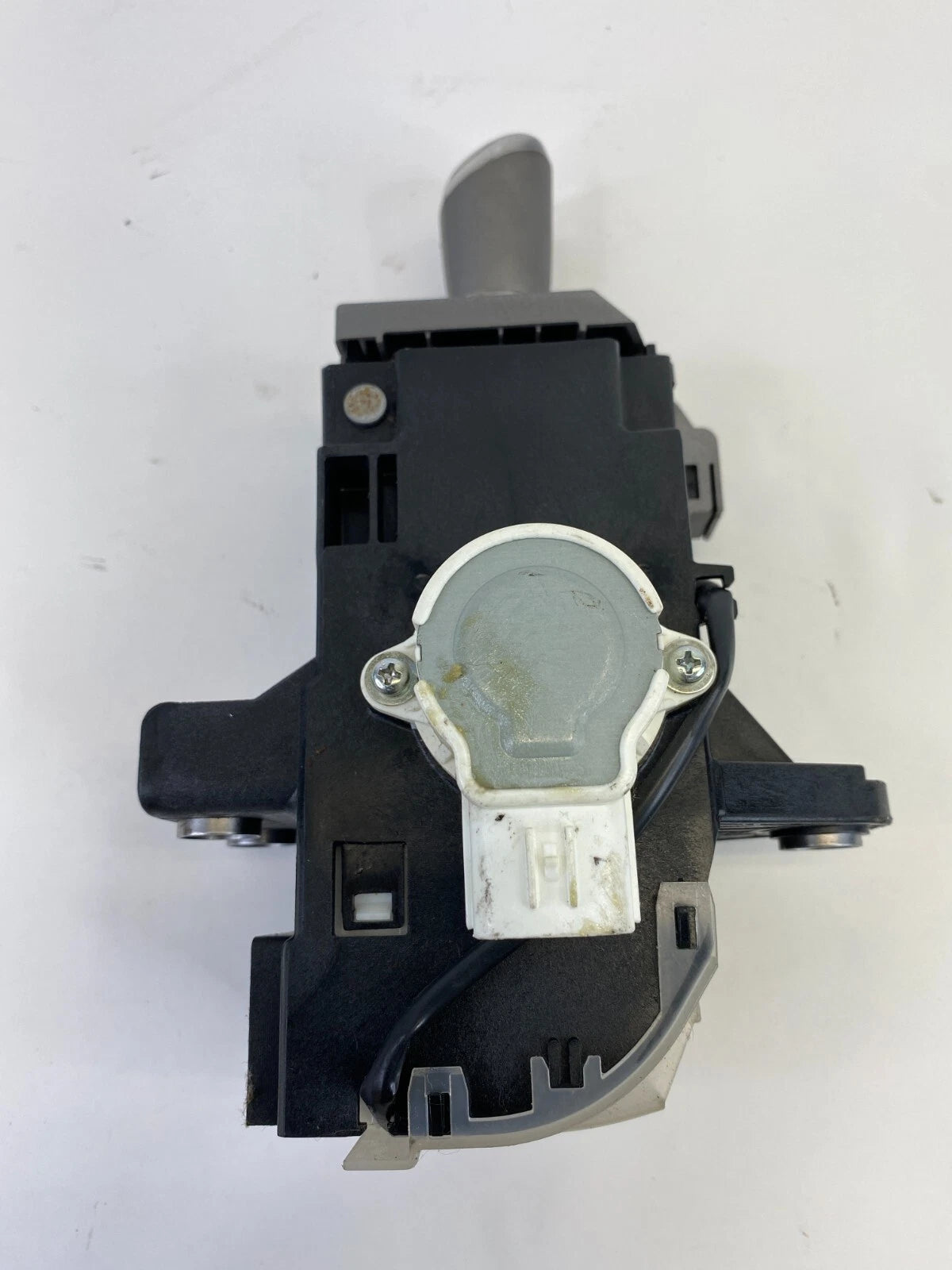04-09 TOYOTA PRIUS AUTOMATIC TRANSMISSION GEAR SHIFT SHIFTER SELECTOR ASSY OEM