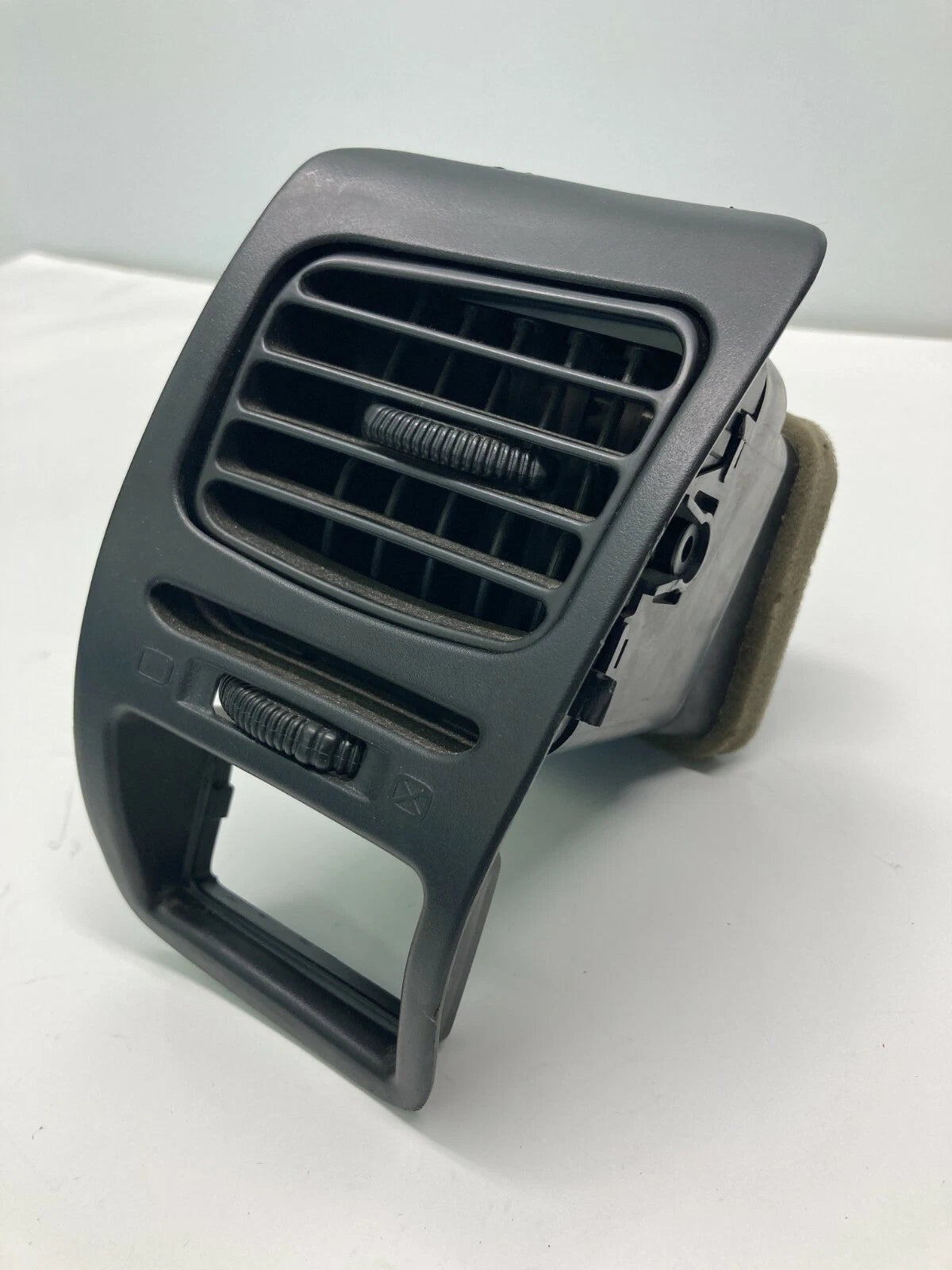 1995 1996 1997 1998 1999 SUBARU LEGACY LEFT DRIVER SIDE DASH AC AIR VENT GRILLE