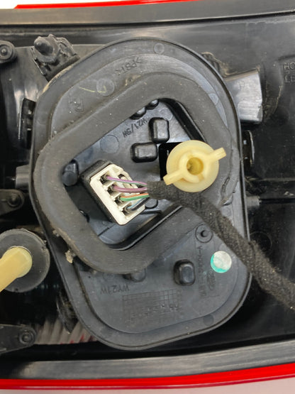 2013-2016 Ford C-Max Energi Right Outer Tail Light Taillight DM51-13404-AC OEM