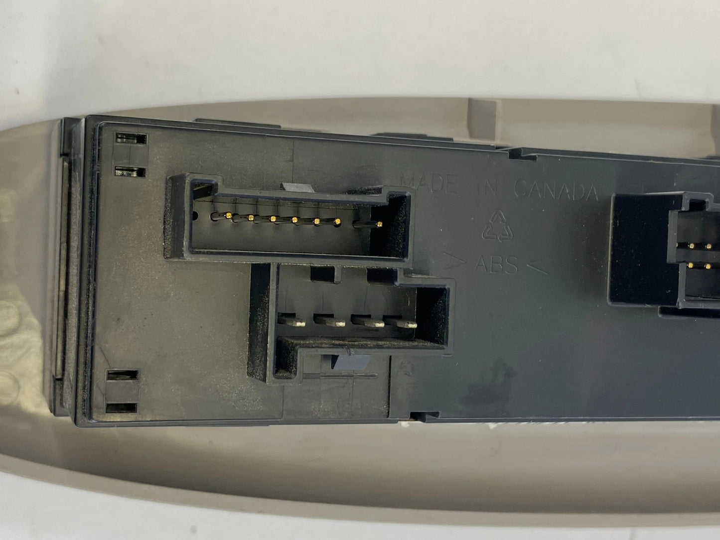 2002-2005 CHEVY TRAILBLAZER DRIVER LEFT MASTER POWER WINDOW SWITCH OEM 15114241