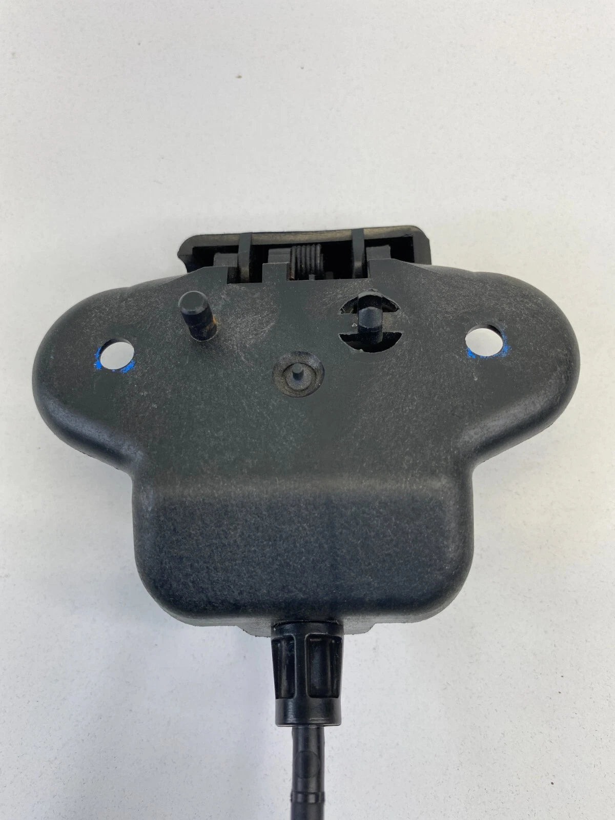 2008-2010 CHRYSLER TOWN & COUNTRY HOOD LATCH ACTUATOR RELEASE HANDLE LEVER OEM