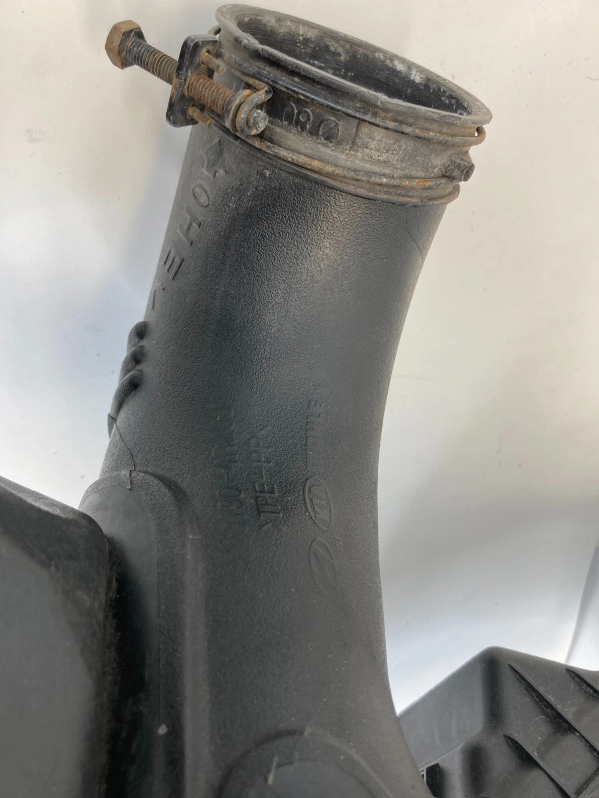 2011-2015 HYUNDAI SONATA 2.4L AIR CLEANER FILTER BOX ASSEMBLY W HOSE