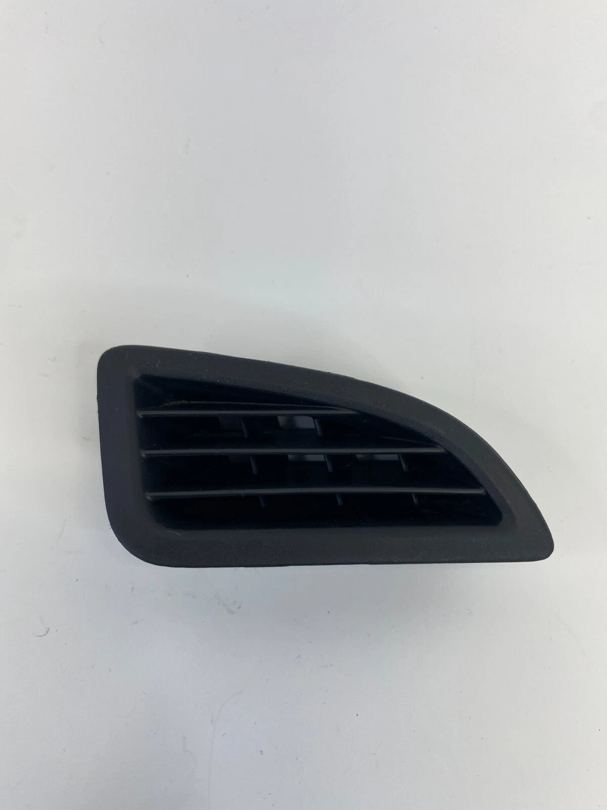 2011-2016 HYUNDAI ELANTRA FRONT LEFT SIDE A/C DASH DEFROSTER AIR VENT GRILLE OEM