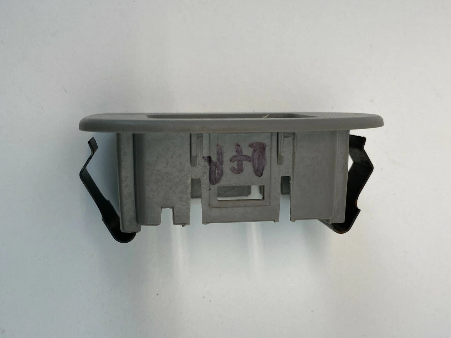 2002-2007 BUICK RENDEZVOUS FRONT RIGHT SIDE WINDOW SWITCH BEZEL TRIM COVER OEM