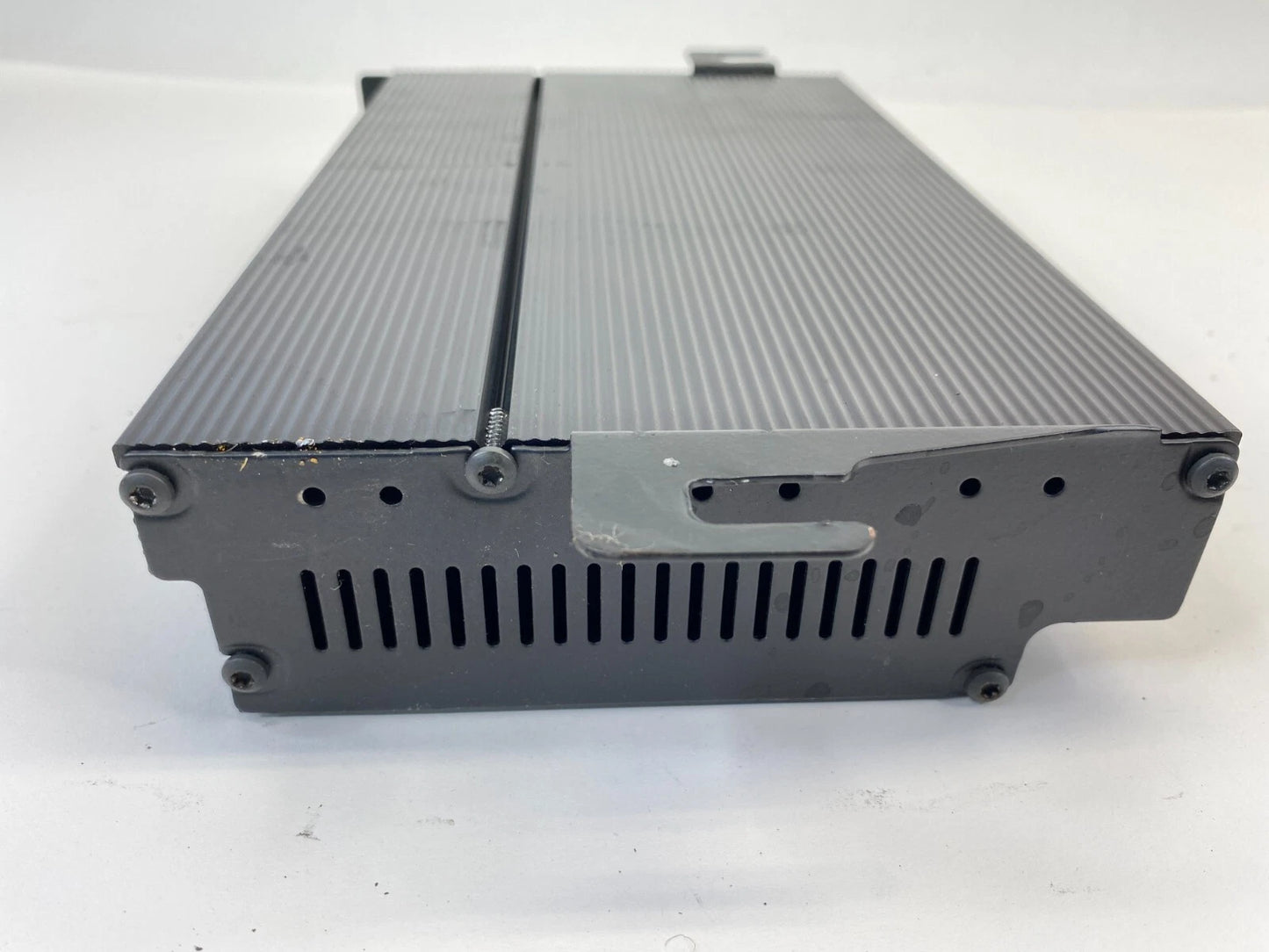 1999-2004 JEEP GRAND CHEROKEE AUDIO EQUIPMENT AMPLIFIER INFINITY 56038407AD OEM