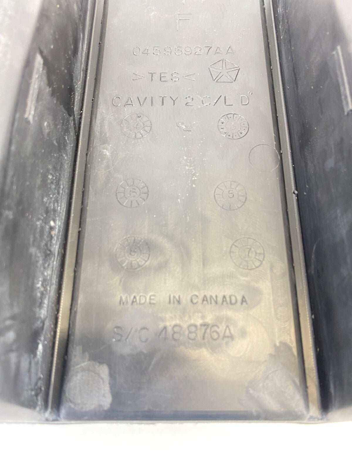 2005-2007 Dodge Magnum Center Console Cubby Insert Rubber Mat Liner 04595927AA