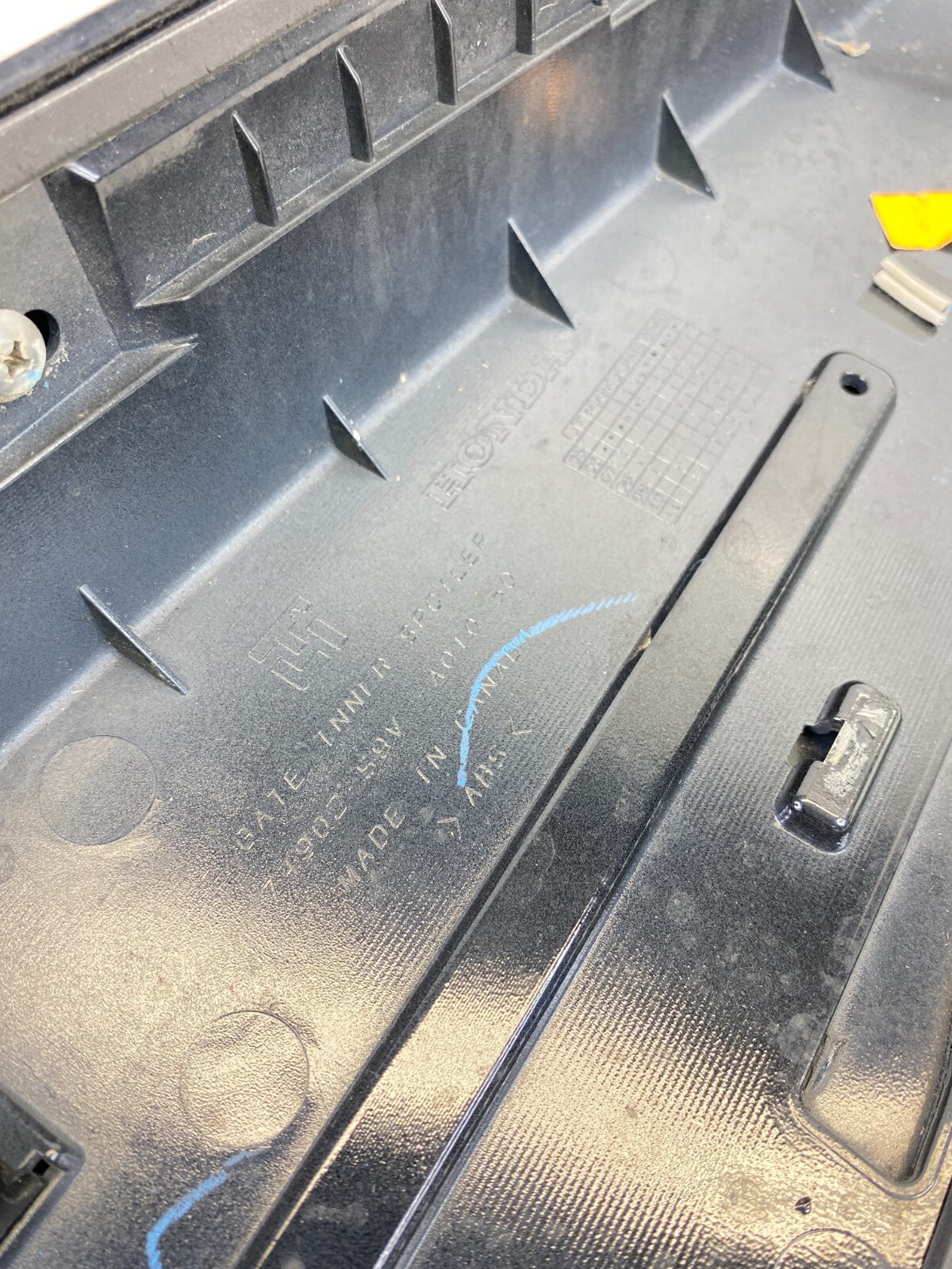 06-08 Honda Pilot Rear Trunk Tail Gate Spoiler W/ 3rd Brake Light 74902S9VA010