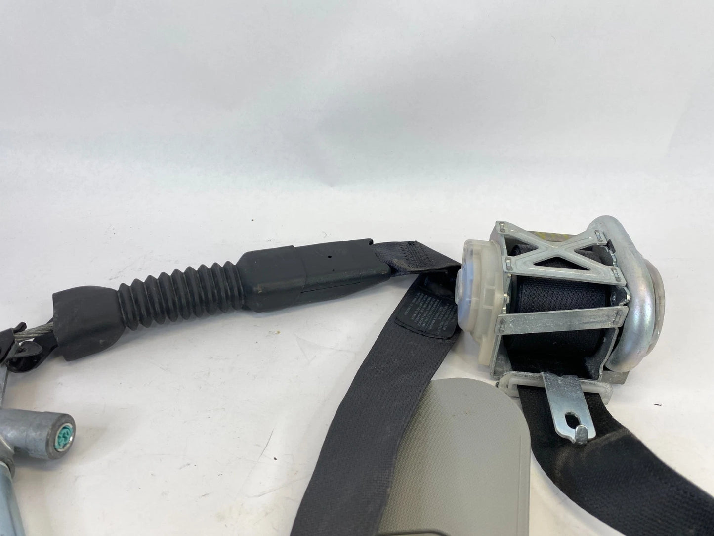 2012-2015 KIA OPTIMA FRONT RIGHT SEAT BELT RETRACTOR PRETENSIONER 888414C000 OEM