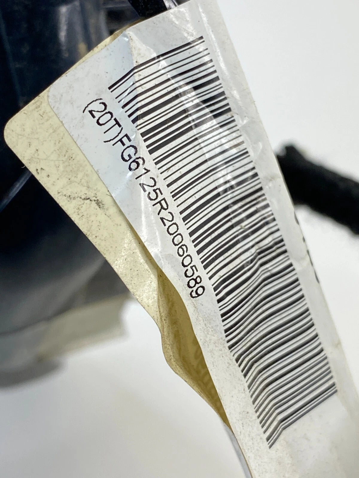 2009-2012 CHEVROLET TRAVERSE TRUNK LIFTGATE TAILGATE HANDLE W/ BACKUP CAMERA OEM