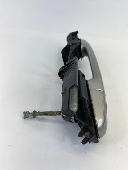 04-10 TOYOTA SIENNA FRONT RIGHT PASSENGER EXTERIOR DOOR HANDLE 1D7 SILVER SHADOW