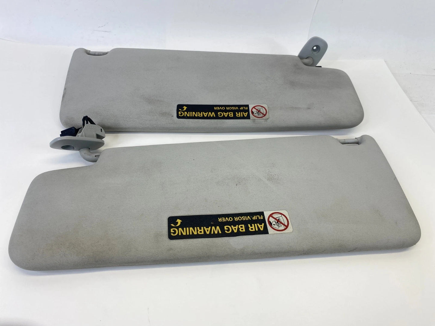 2003-2010 VW BEETLE CONVERTIBLE DRIVER & PASSENGER SUNVISOR SUN VISOR SET OEM