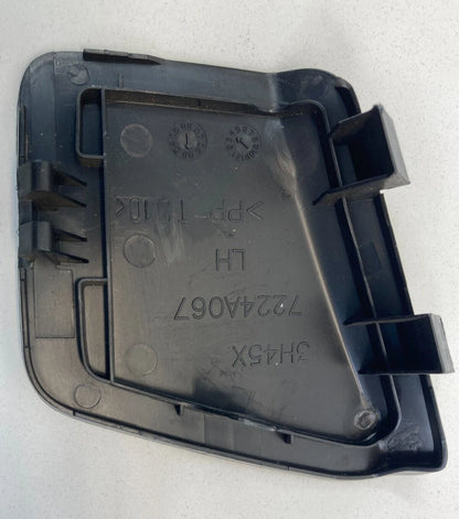 2007-2013 MITSUBISHI OUTLANDER REAR LEFT INNER END CAP TRIM COVER 7224A067 OEM