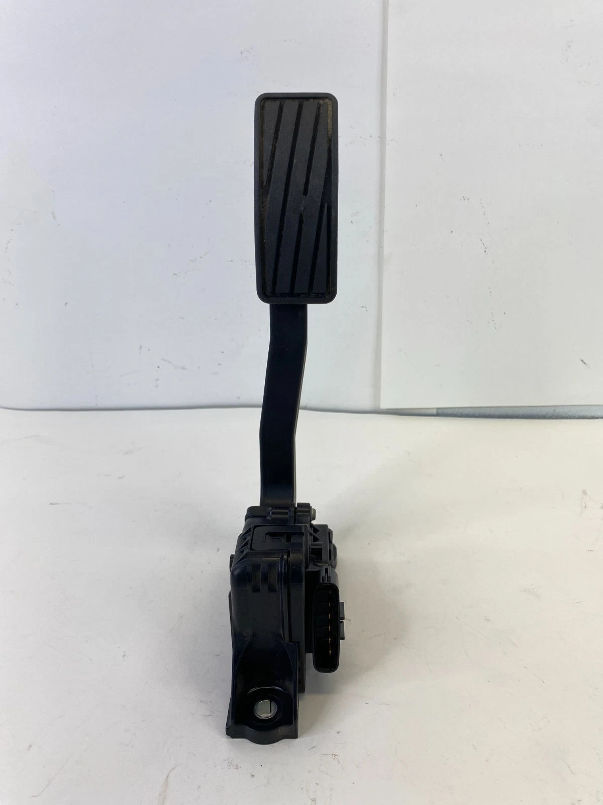 2010-2013 SUZUKI KIZASHI SE SEDAN GAS ACCELERATOR PEDAL SENSOR ASSEMBLY OEM