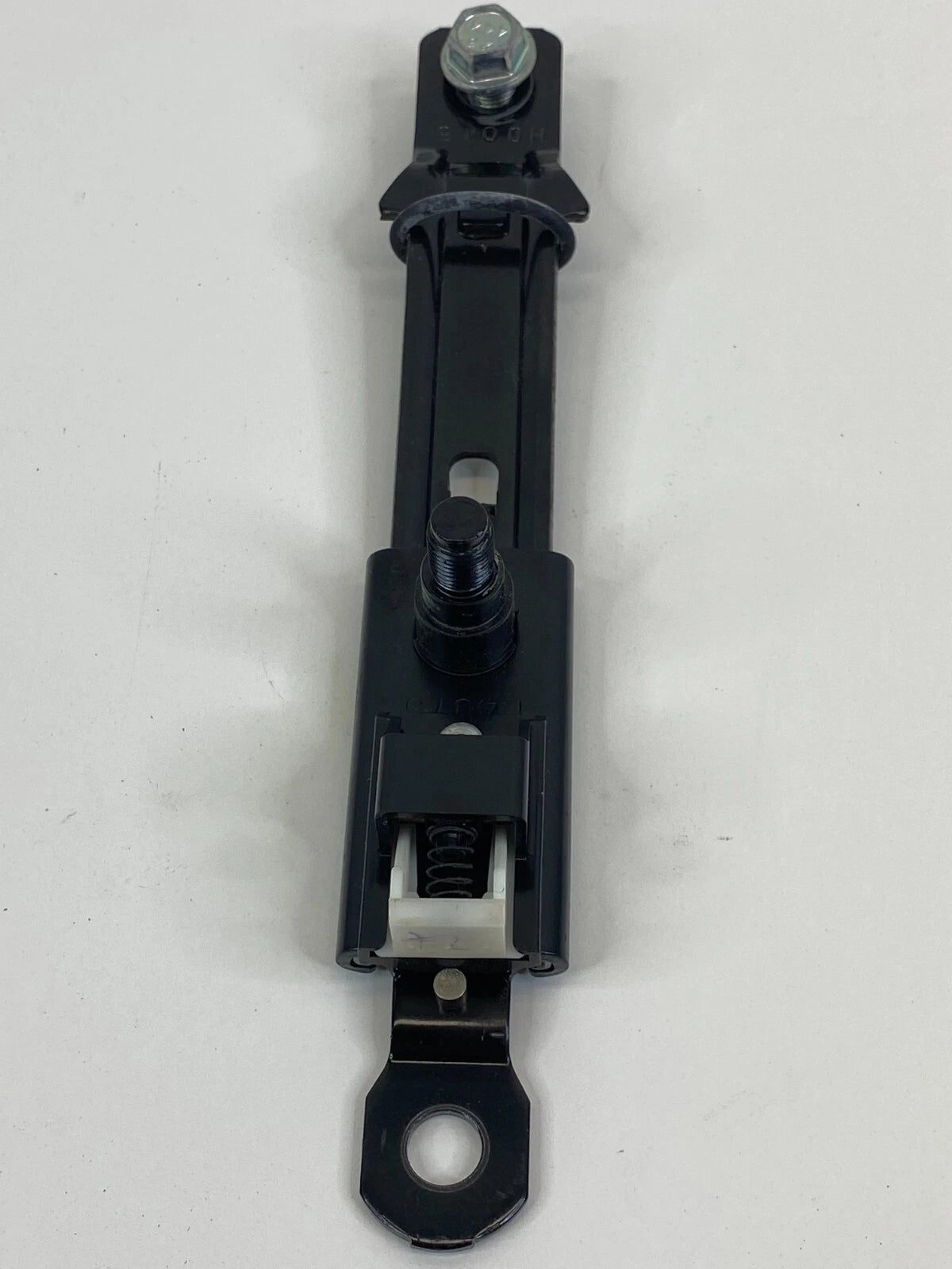 2006-2010 HYUNDAI SONATA SEDAN FRONT LEFT DRIVER SIDE SEAT BELT HEIGHT ADJUSTER