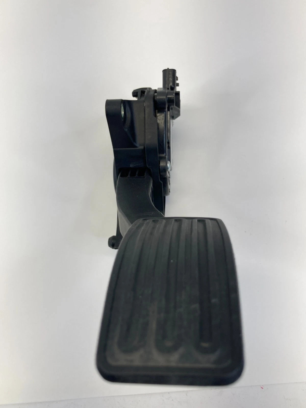 2013-2018 NISSAN ALTIMA GAS ACCELERATOR PEDAL TRAVEL SENSOR 18002-3TA0B OEM