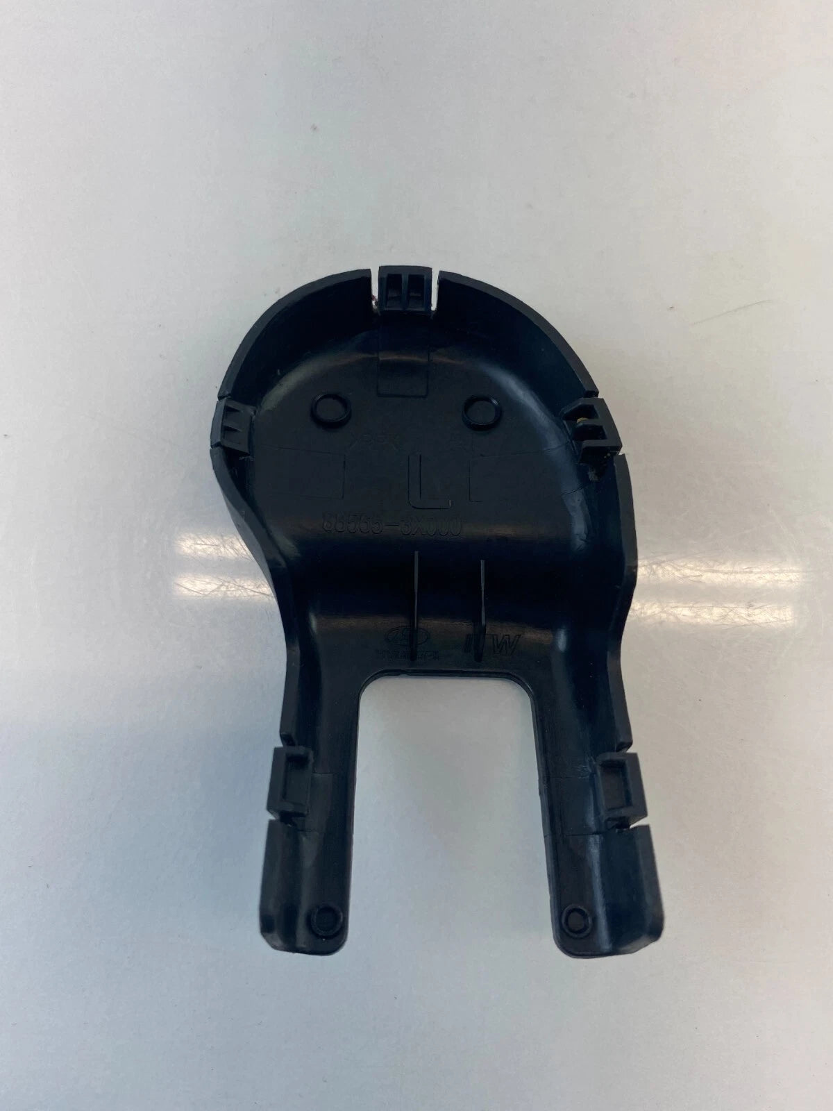 2011-2016 HYUNDAI ELANTRA FRONT SEAT LEFT SIDE TRACK END COVER TRIM CAP OEM