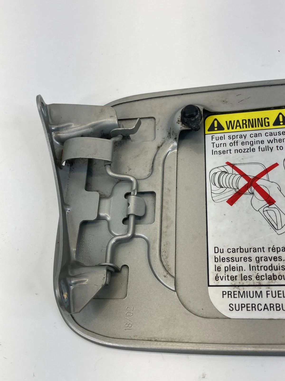 1998-2004 AUDI A6 QUATTRO SEDAN FUEL FILLER DOOR GAS TANK LID COVER OEM