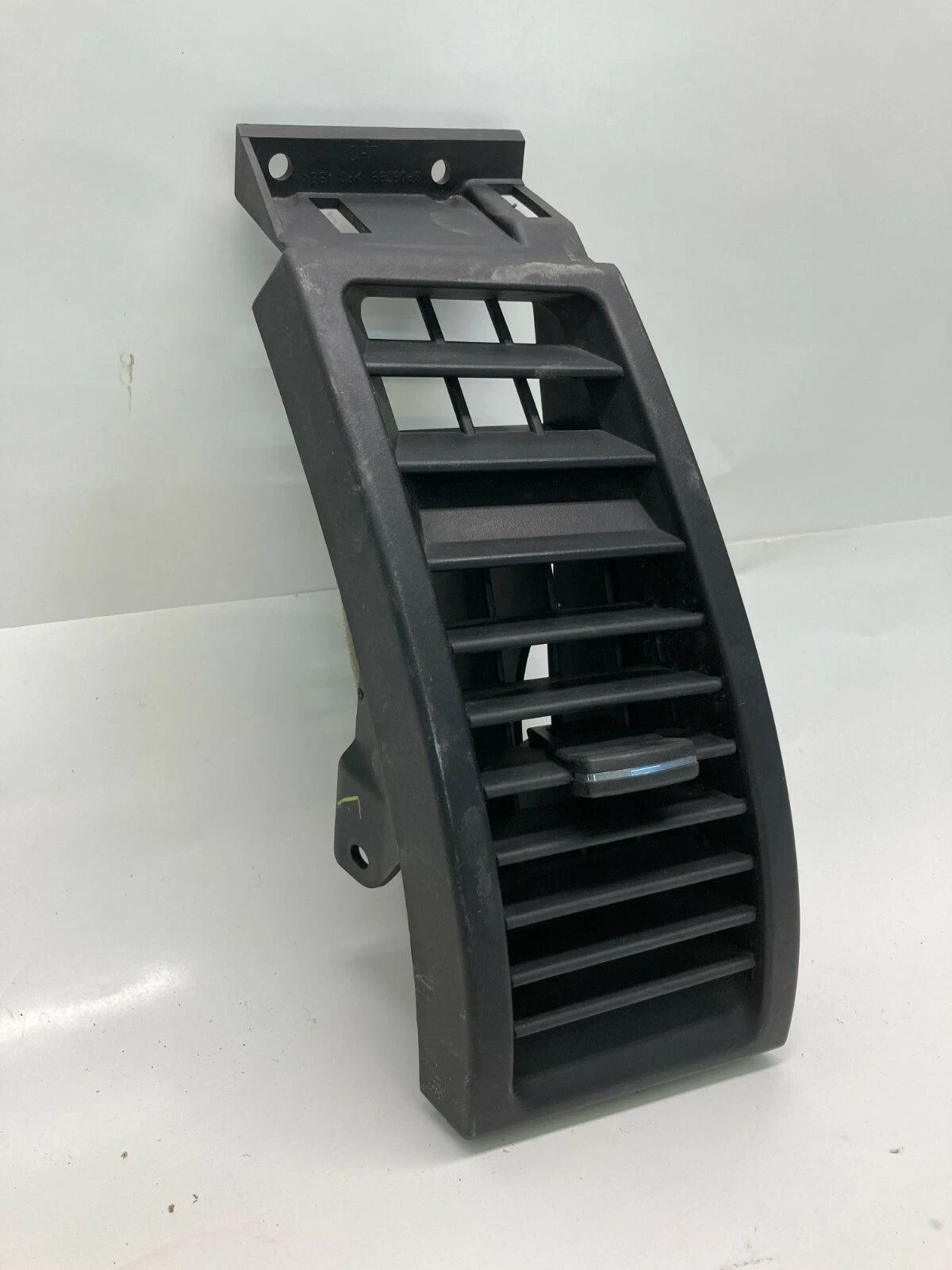 06 07 08 09 10 11 12 MITSUBISHI GALANT LEFT DRIVER SIDE DASH A/C AIR VENT GRILLE