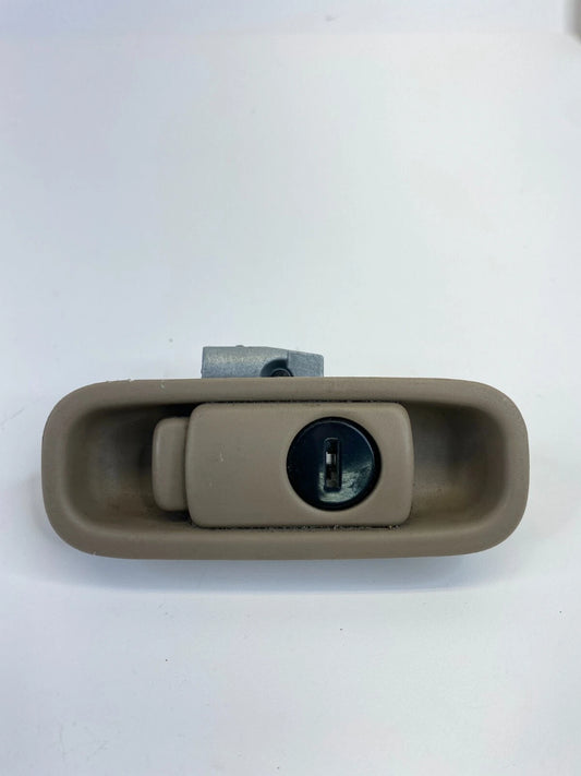 98 99 00 01 02 HONDA ACCORD SEDAN GLOVE BOX COMPARTMENT LATCH LOCK HANDLE OEM