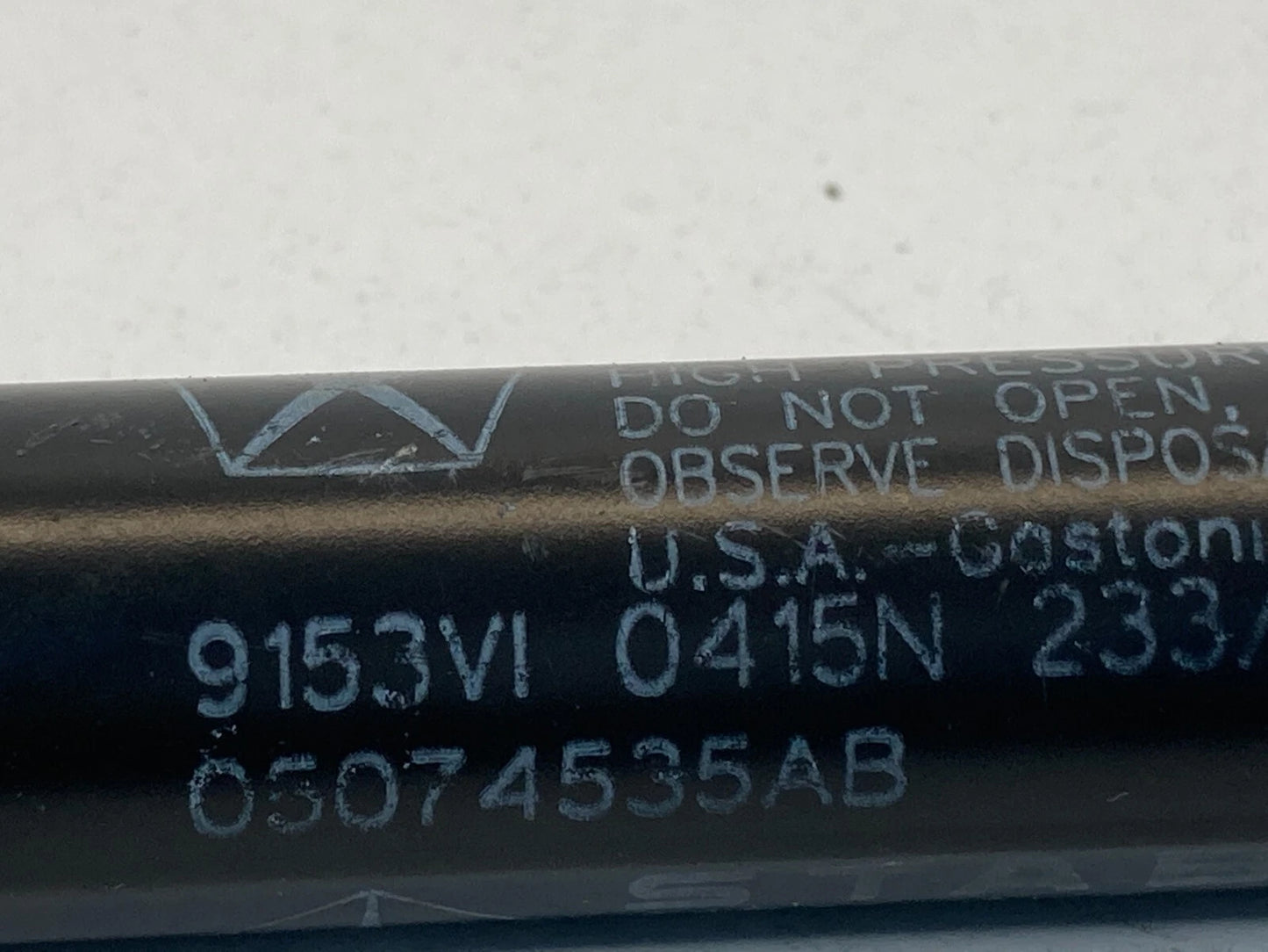 08 09 CHRYSLER SEBRING SEDAN REAR LIFTGATE LIFT CYLINDER SUPPORT 05074535AB OEM