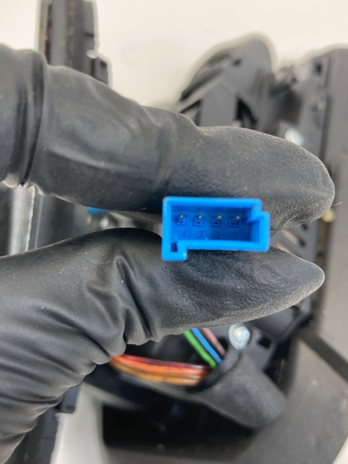 2007 2008 BMW 328xi Automatic Floor Gear Shifter Selector Lever Handle OEM