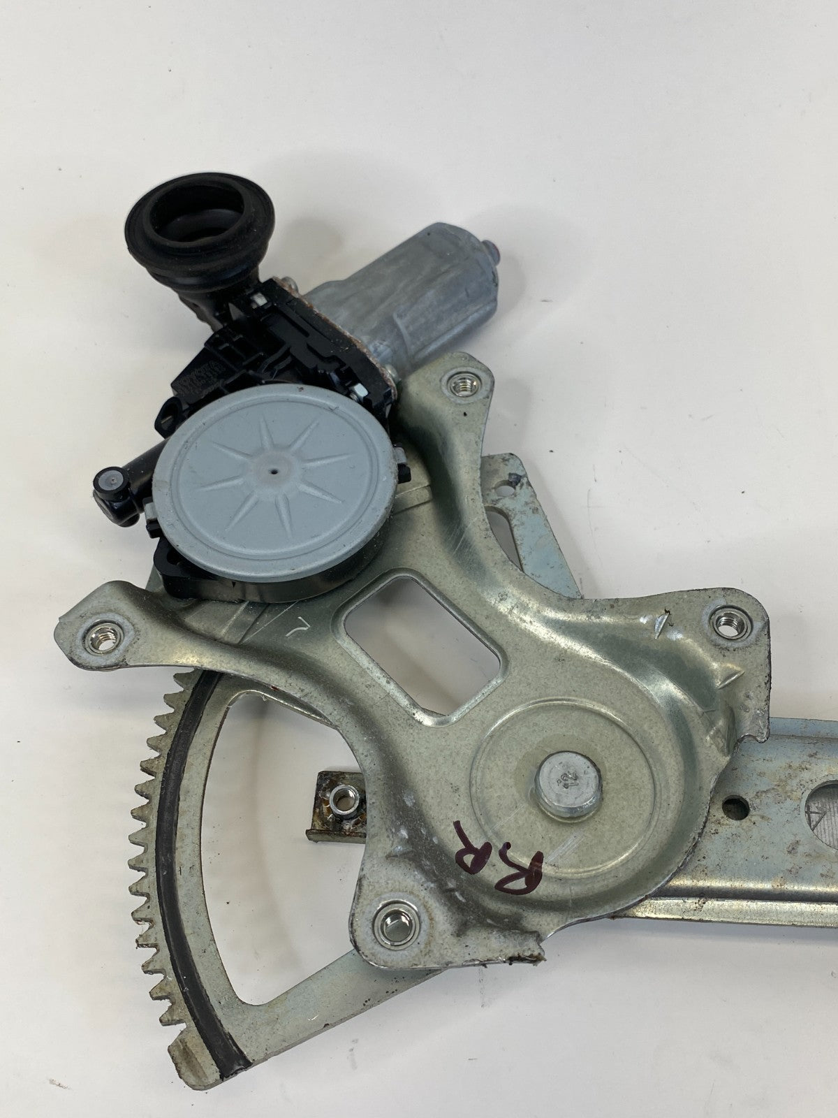 2004-2009 Toyota Prius Rear Right Door Window Regulator W/ Motor 85710-35180