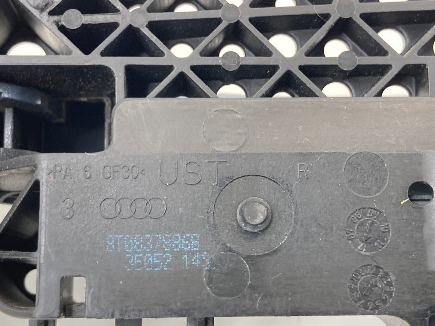 09-16 Audi A4 Quattro Rear Right Side Exterior Outside Door Handle 8T0837886B