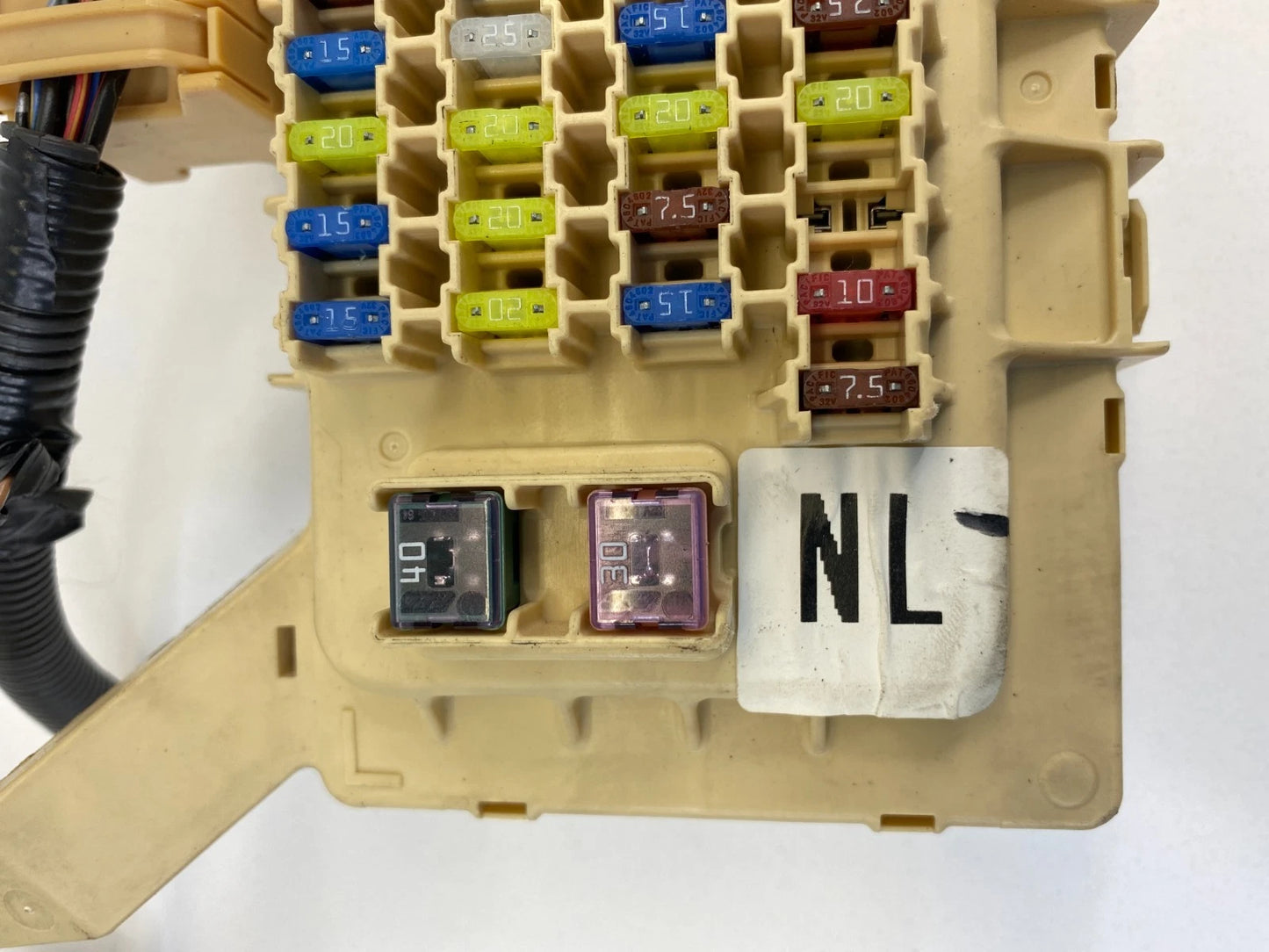 2001-2003 LEXUS RX300 FUSE BOX RELAY JUNCTION BLOCK INNER CABIN DASH MOUNTED OEM