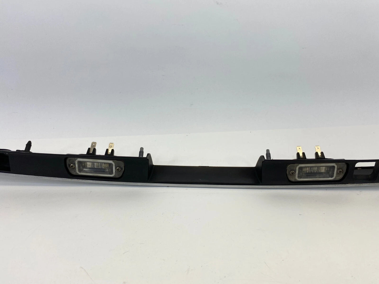 06-11 MERCEDES-BENZ ML350 TRUNK LID HANDLE BEZEL MOLDING PANEL TRIM 1647400893