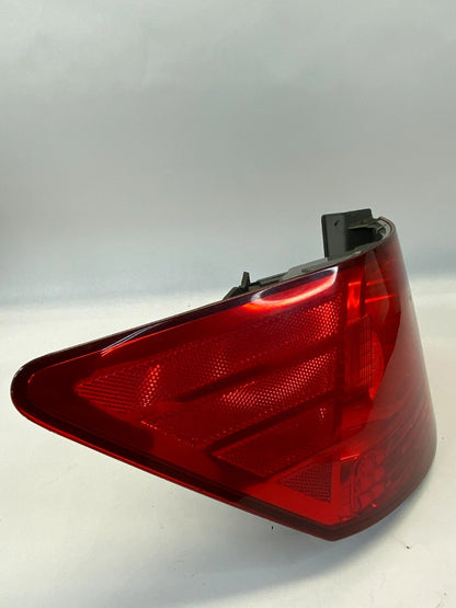2010-2013 KIA FORTE SEDAN REAR LEFT SIDE QUARTER PANEL MOUNTED TAILLIGHT LIGHT