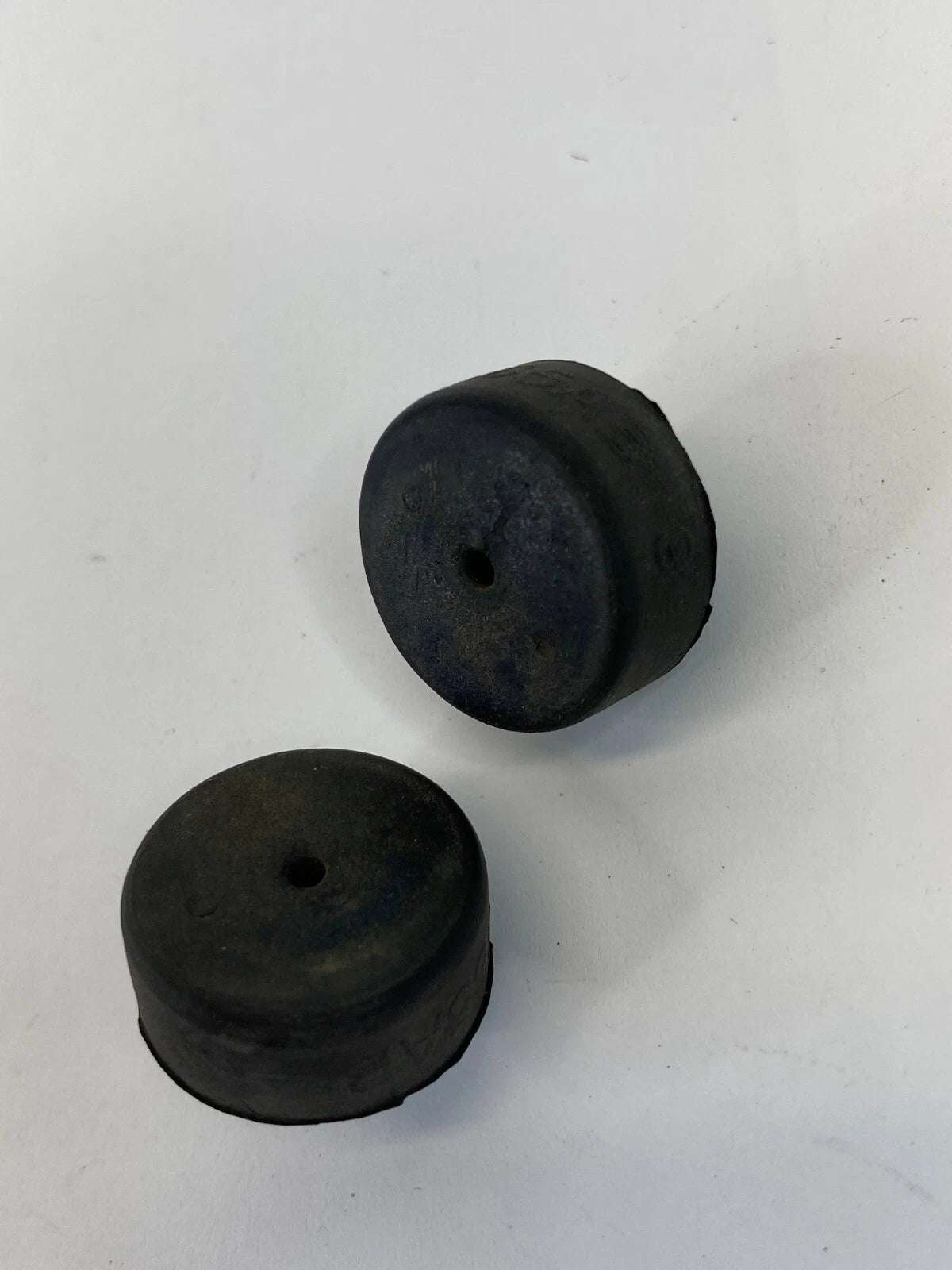 2012-2016 FIAT 500 FRONT HOOD ADJUSTMENT RUBBER CUSHION SET OF 2 ASSEMBLY OEM