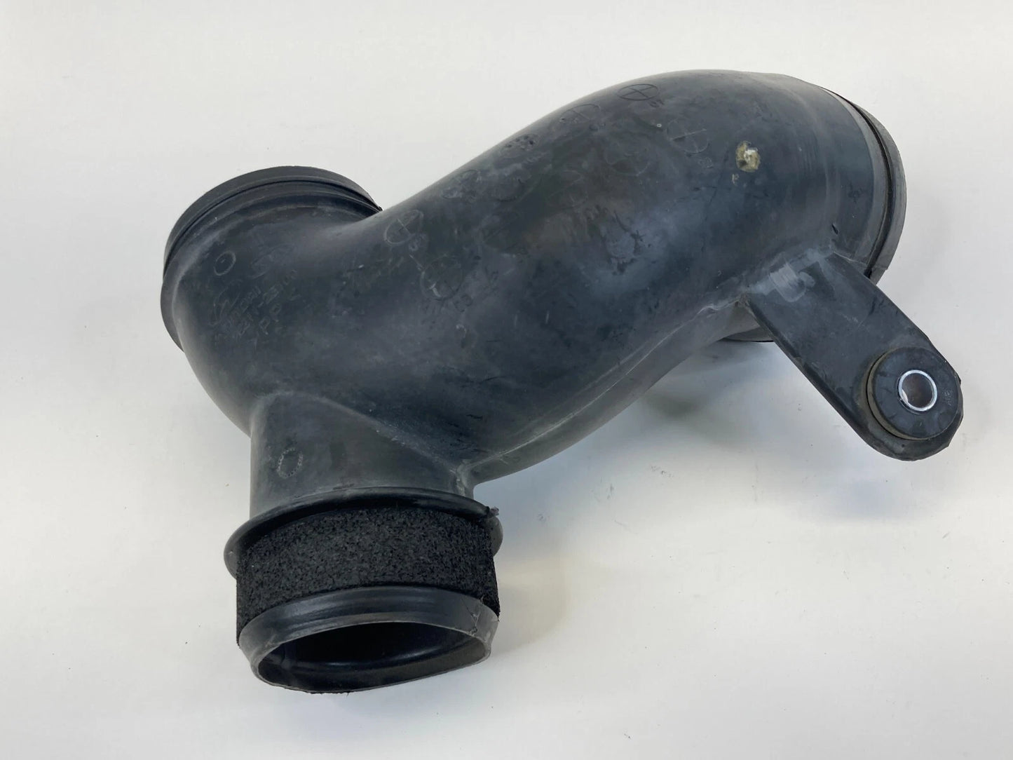 2005-2010 KIA SPORTAGE LX 2.0L L4 AIR INTAKE DUCT CONNECTOR HOSE 28211-2E100 OEM