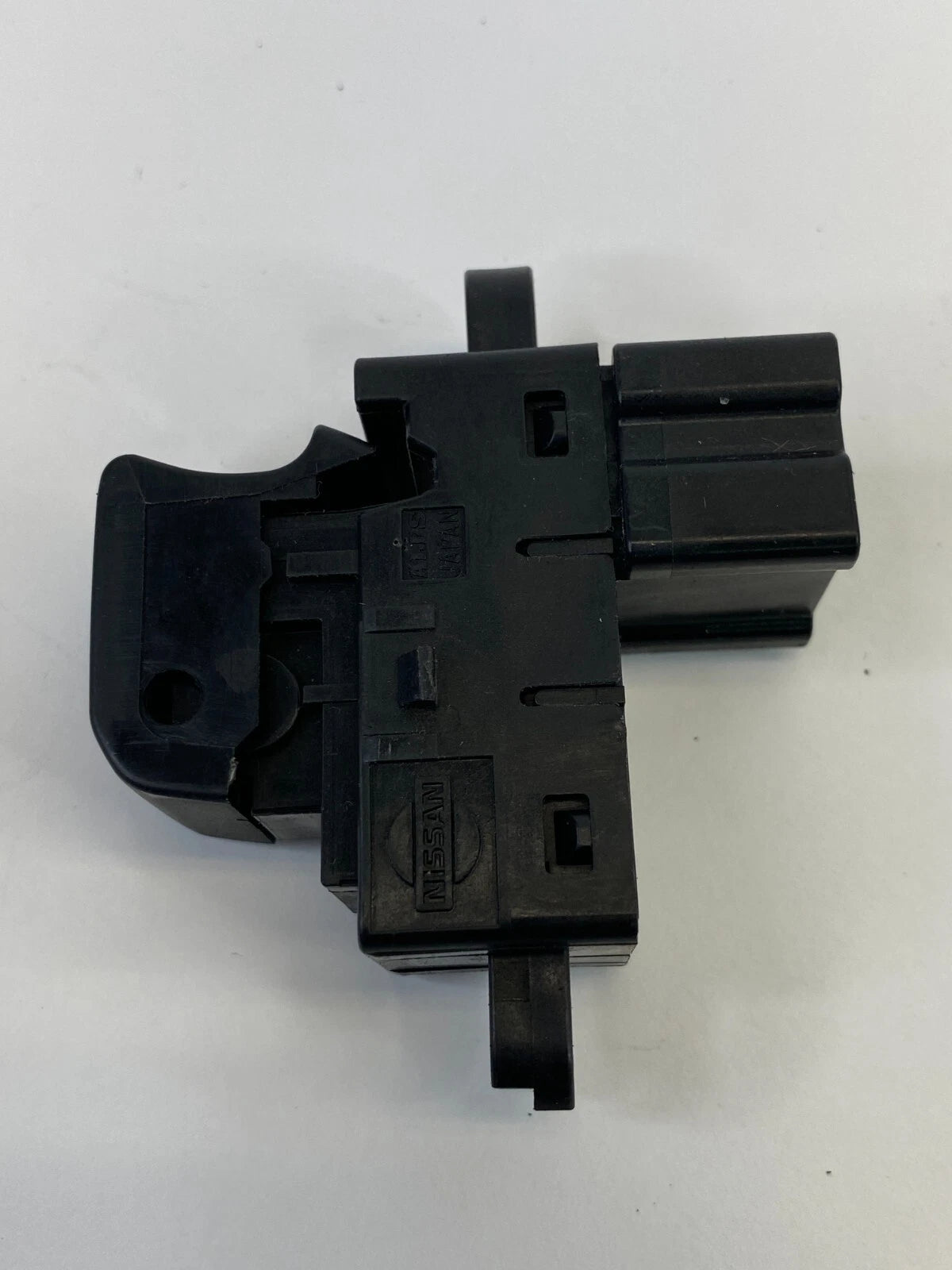 2007-2012 NISSAN ALTIMA REAR RIGHT BACK DOOR POWER WINDOW SWITCH 25411-JA00A OEM