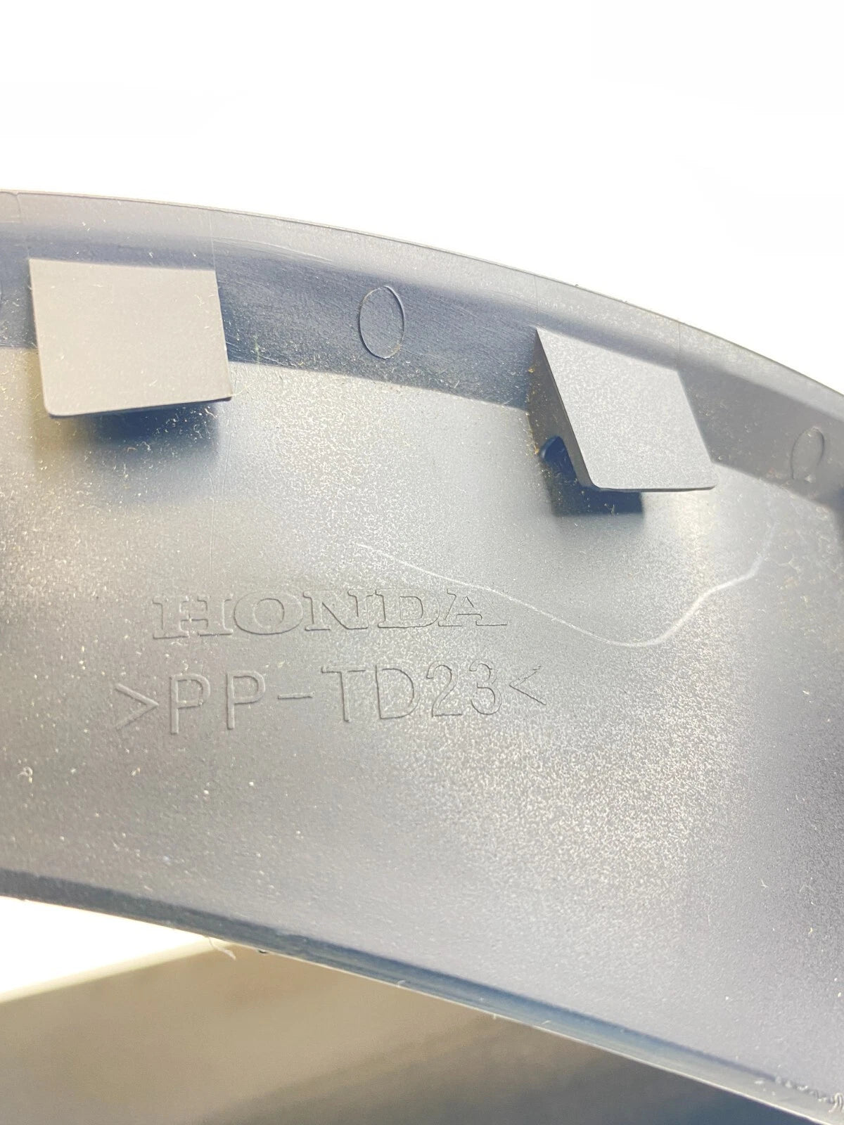 05-10 HONDA ODYSSEY SPEEDOMETER INSTRUMENT CLUSTER DASH BEZEL TRIM 77200SHJA022