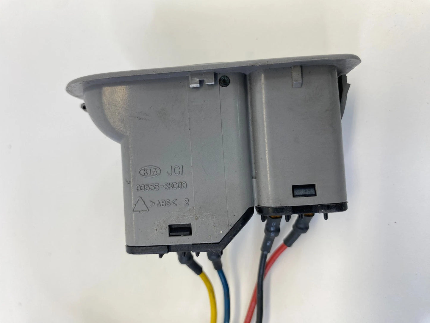 2003-2006 KIA OPTIMA FUEL DOOR TRUNK RELEASE SWITCH W/ BEZEL 93555-3K000 OEM