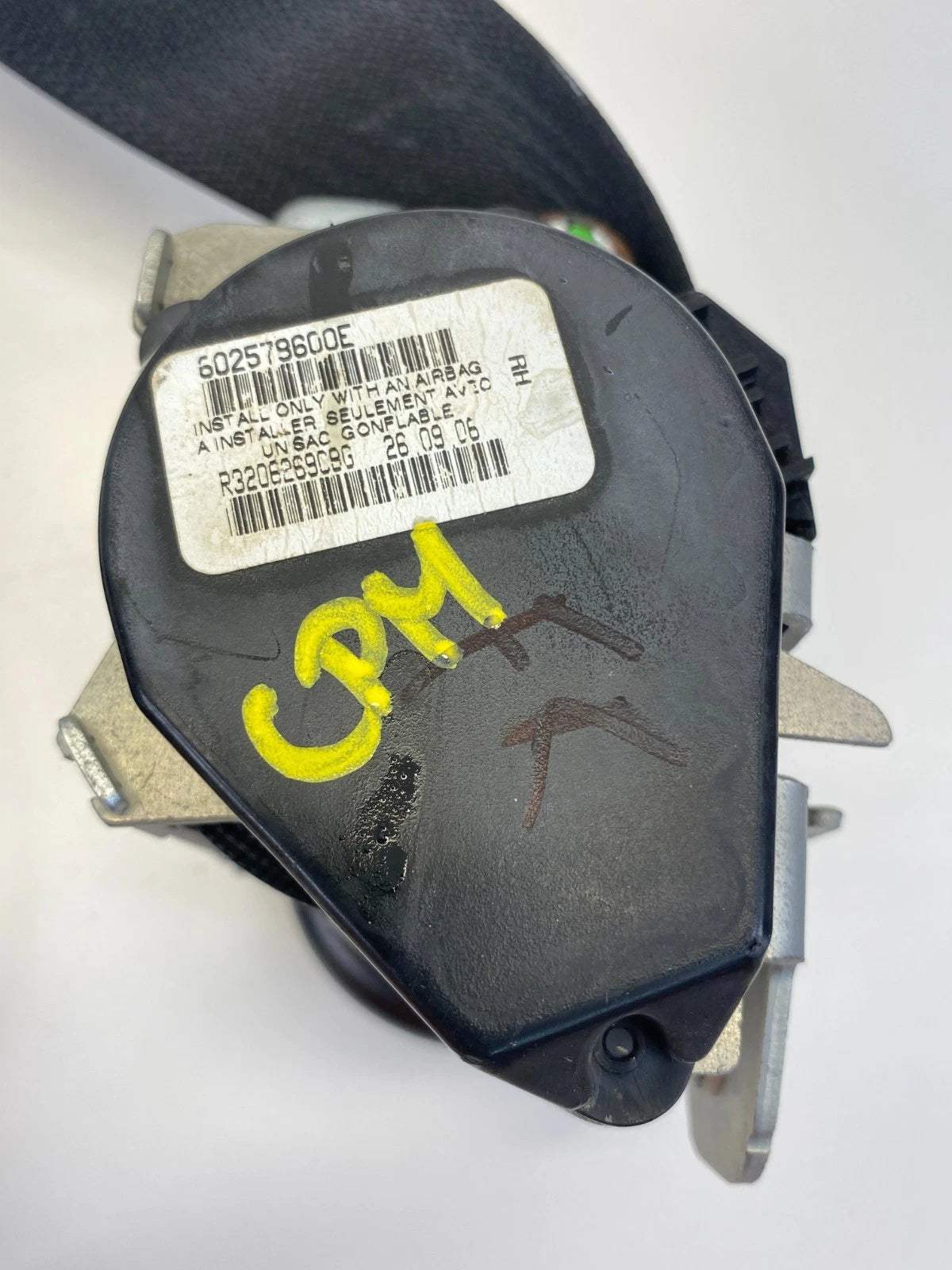 2005-2007 FORD FOCUS FRONT RIGHT SIDE SEAT BELT RETRACTOR PRETENSIONER OEM