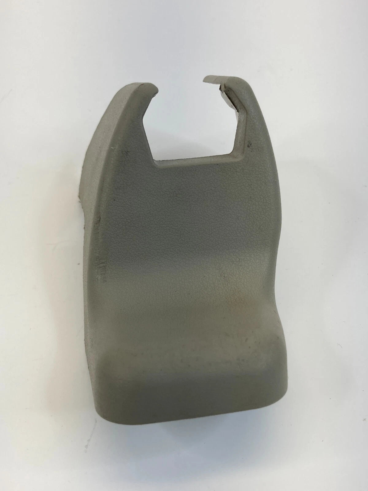 07-11 TOYOTA CAMRY FRONT RIGHT OUTER SEAT SIDE TRACK END COVER PANEL 72137-06030