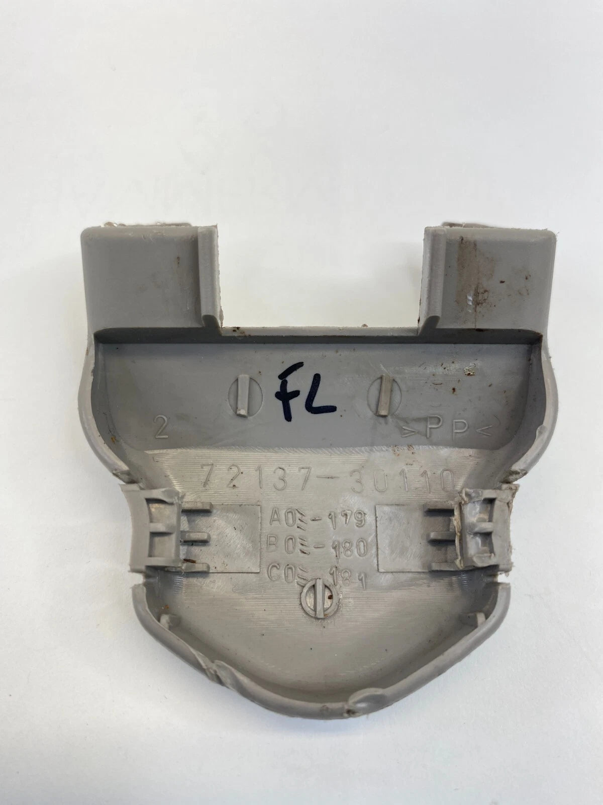 98-05 LEXUS GS300 FRONT LEFT DRIVER SIDE TRACK END CAP COVER TRIM 7213730110 OEM