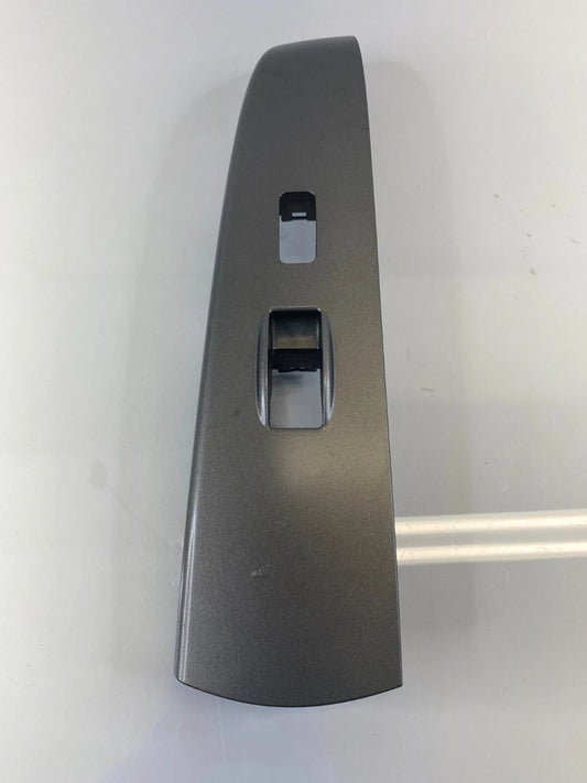 04-09 TOYOTA PRIUS FRONT RIGHT PASSENGER WINDOW SWITCH BEZEL TRIM OEM 7423147090